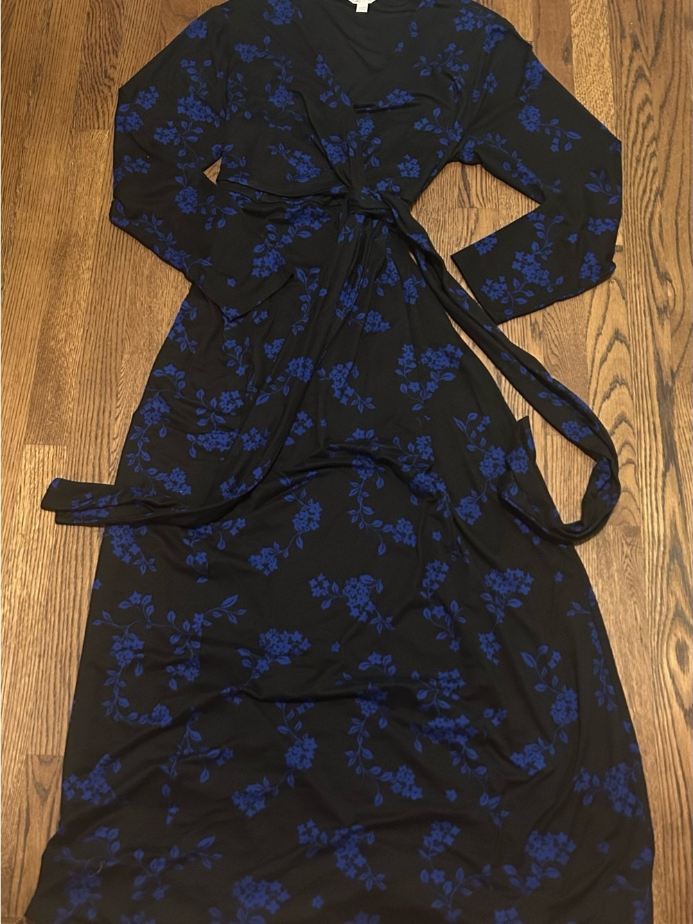 Cato Black Long-Sleeve Wrap FDress wi Blue Floral Print tie waist and pockets 23